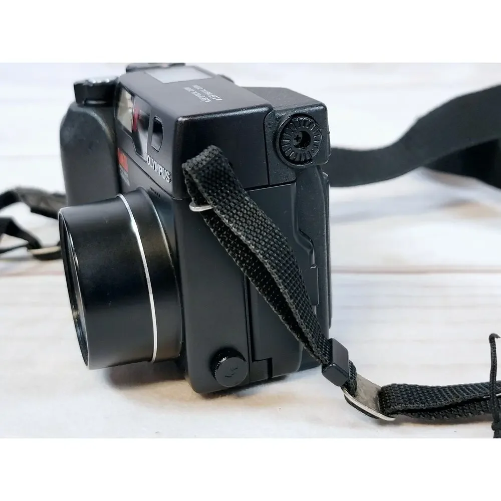 Olympus CAMEDIA C-3040 Zoom 3.3MP Digital Camera - Black W/Case Tested